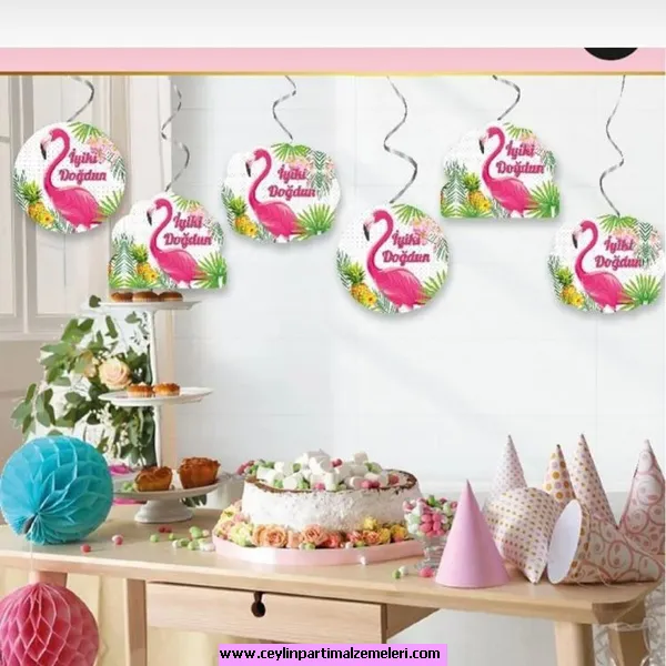 Pelikan Temalı Tavan Sarkıt